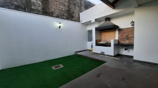 CASA EN VENTA ZONA OESTE 4TO ANILLO