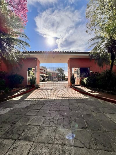 EN VENTA – Dúplex Amoblado en Condominio Paradise