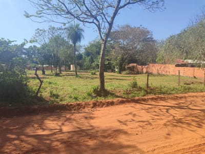 VENDO TERRENO EN BARRIO J CAPIATÁ