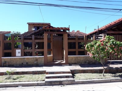 PROPIETARIO VENDE HERMOSA CASA  EN BARRIO CAÑADA DEL CARMEN. 