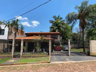 En venta hermosa residencia en el barrio San Juan, Villa Elisa