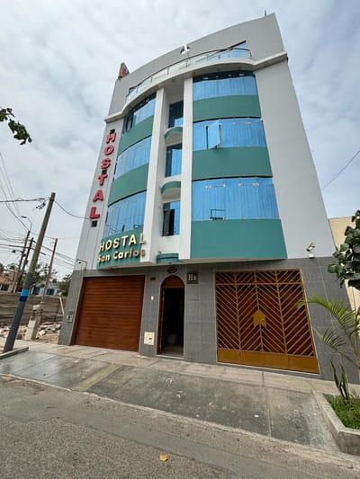 SE VENDE HOSTAL 5 PISOS cerca al aeropuerto 29 HAB Y 1 DPTO EN EL 5TO PISO