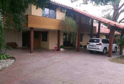 CASA EXCLUSIVA EN VENTA 4TO ANILLO RADIAL26/27 NORTE
