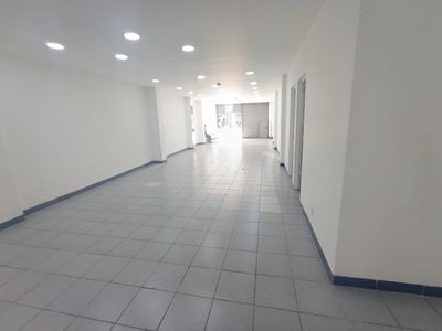 ALQUILER DE LOCAL COMERCIAL 200 M² – PÁRDO DE ZELA - LINCE