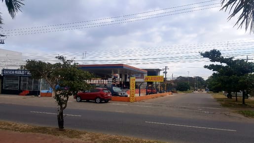 TERRENO SOBRE AVENIDA ROCA Y CORONADO 2/3er ANILLO