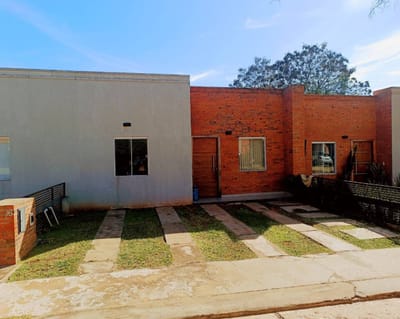 Casa en Venta 2 dormitorios - Luque, Central