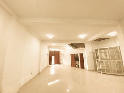 Alquila Local Comercial 1er Piso Distrito - Los Olivos
