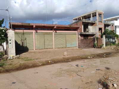 Inmueble en zona comercial