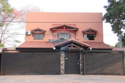 RESIDENCIA EN LAMBARE