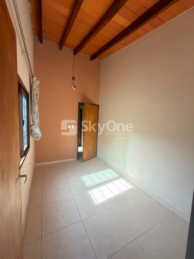 ALQUILO CASA EN SAJONIA 3HAB