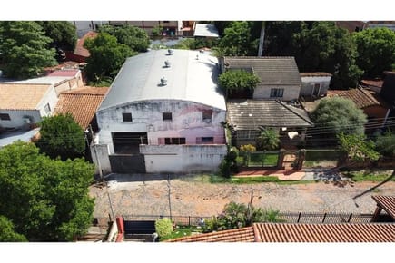 Depósito Comercial 310 m2 cubiertos - Z/ Mercado 4