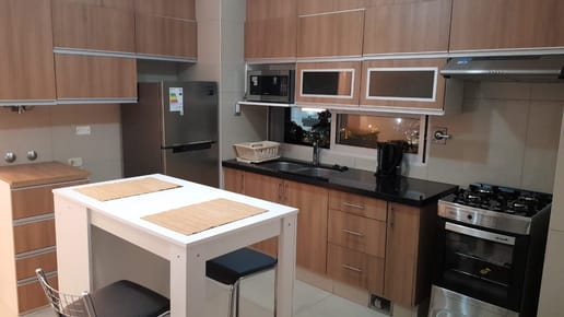 Monoambiente a la venta por motivo de viaje , con parqueo y baulera.