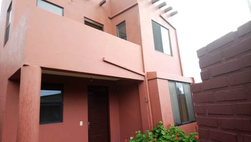 CASA 2 PLANTAS CON GARZONIER