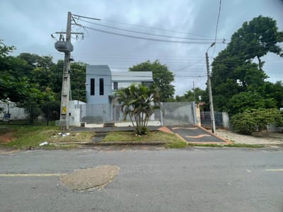 Alquilo Casa Ubicada en Loma Pyta