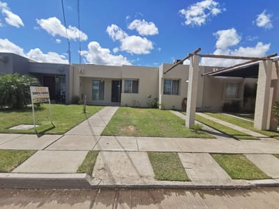 CASA COND EL BOSQUE 3 DORM CON DEPENDENCIA