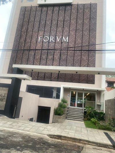 VENDO DEPARTAMENTO AMOBLADO EN FORVM MOLAS LOPEZ