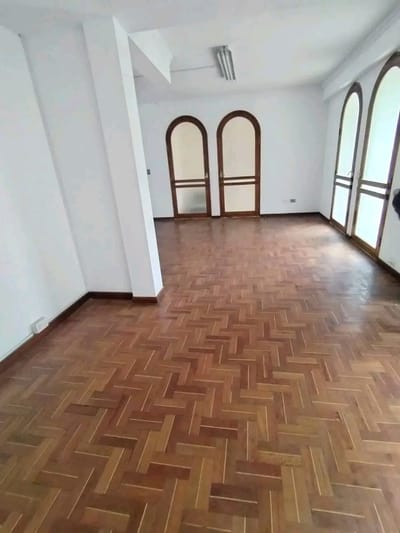 BONITA CASA EN ALQUILER – CALACOTO CENTRO