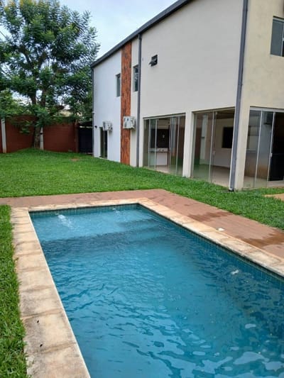 Casa de 3 dormitorios en Barrio Loma Merlo – Luque