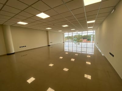 EN ALQUILER, OFICINA CORPORATIVA DE 150M2; AVENIDA SAN MARTIN
