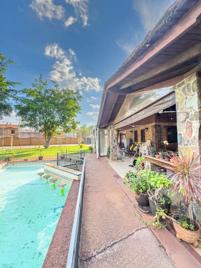 Exclusiva Residencia En Fernando De La Mora 1620m2