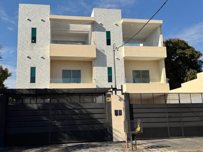 Alquilo Duplex de 3 + área de servicio en Luque 