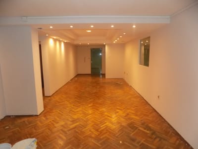 Excelente Local Con Garaje Ideal Oficina O Comercio