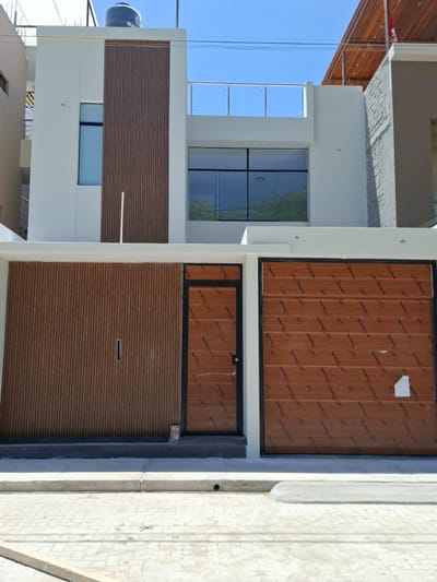 HERMOSA CASA DE DOS PISOS MAS AZOTEA  EN VENTA EN URB.ALAMEDA COUNTRY CLUB