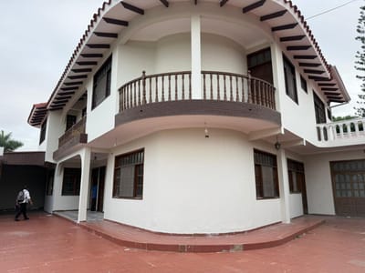 CAS COMERCIAL EN VENTA 