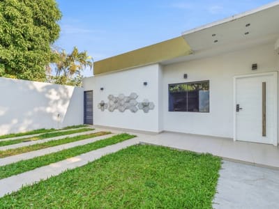 EN VENTA – DÚPLEX A ESTRENAR DE 3 DORMITORIOS EN LUQUE