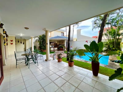 LADO LAS BRISAS- CASA EN COND. BARRIO NORTE- 5 EN SUITE