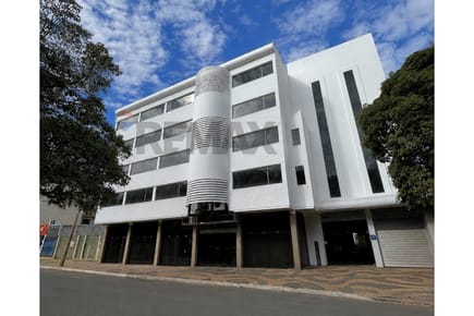 Oficina - Alquiler - Encarnación, Itapúa, Paraguay