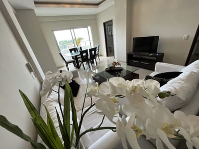 DPTO AMOBLADO 3DORM. (2 EN SUITE) av. Beni 2do.