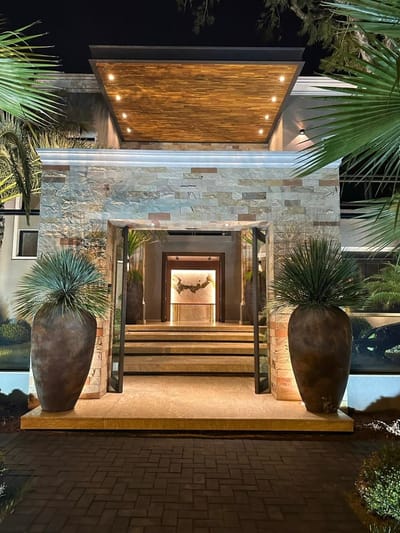 VENDO RESIDENCIA PREMIUM A ESTRENAR EN EL CORAZÓN DE MBURUCUYA
