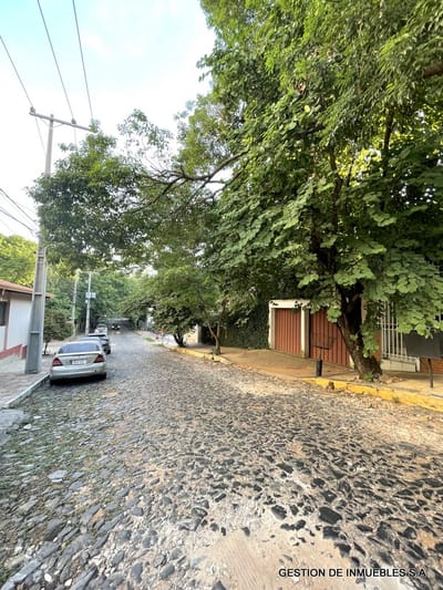 VILLA MORRA CON FRENTE DE 22,5 METROS V10-26-2