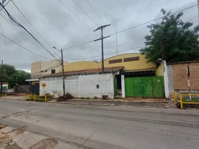 Galpón en venta con excelente ubicación en Lambare. 