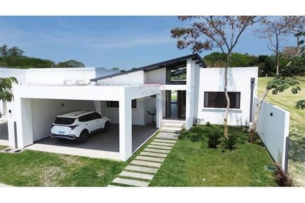 VENDO RESIDENCIA EN MARIANO ROQUE ALONSO SURUBI'I