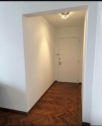 Dueño vende Apartamento 80 m dos dorm. dos baños amplio living terr al frente .