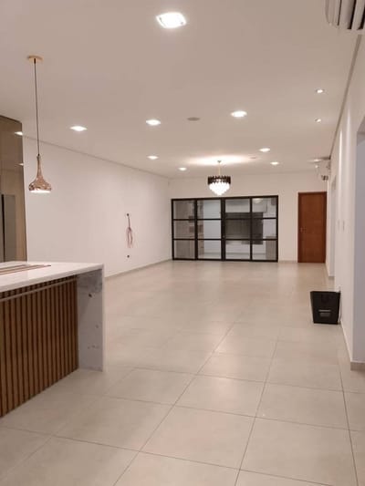 VENDO CASA DE UNA SOLA PLANTA EN CUARTO BARRIO DE LUQUE