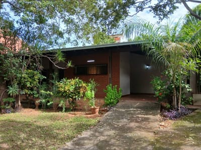 Terreno 940 m² sobre Sgto. Martínez | Mburicaó