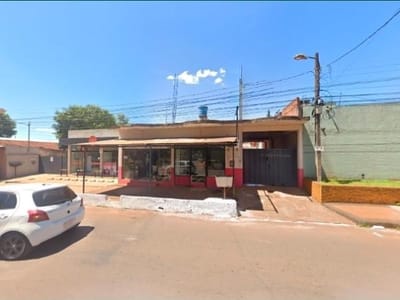 VENDO CASA CON SALONES COMERCIALES EN BARRIO CIUDAD NUEVA – CIUDAD DEL ESTE 