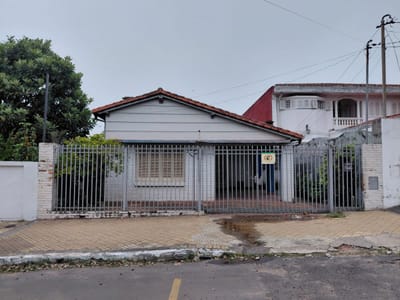 VENDO TERRENO CON CASA A DEMOLER EN BARRIO JARA