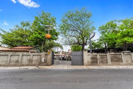 VENDO TERRENO COMERCIAL SOBRE AV. ARTIGAS