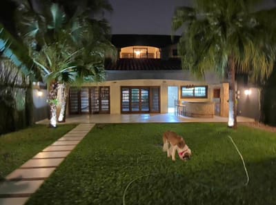 ALQUILO HERMOSA RESIDENCIA  EN MCAL. ESTIGARRIBIA 