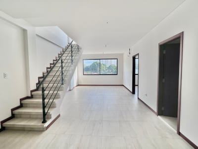 Hermoso duplex en venta a estrenar 4to anillo roca y coronado