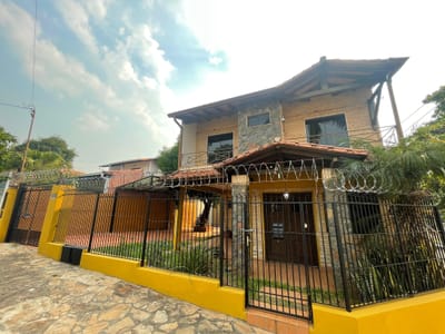 EN VENTA CASA EN LAMBARE 