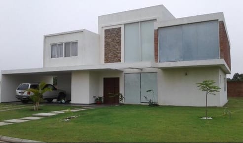 CASA EN VENTA en URUBO 