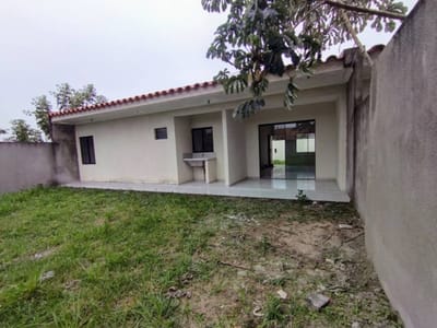 CASA AMPLIA ZONA NORTE URBANIZACION AKUALAND