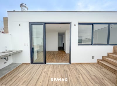 Exquisito Penthouse Dúplex en Miraflores con Piscina Privada 