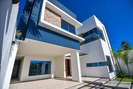 Alquilo Residencia En Luque. Zona Cit 