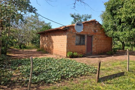 VENDO TERRENO CON CASA EN CAPIATA YVYRARO